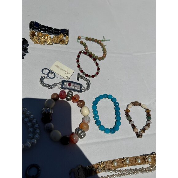 Vintage Bracelet Lot - Costume Fashion Jewelry - Jewelry Lot - Picture 6 of 7